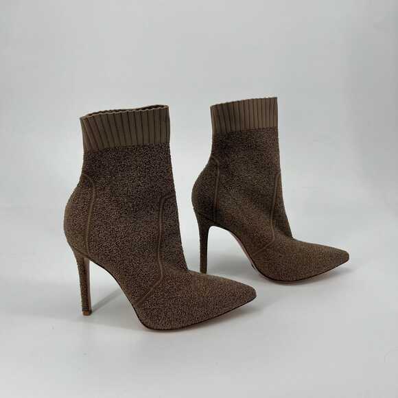 Gianvito Rossi Tan Synthetic Ankle BootsWomen’s Size 9